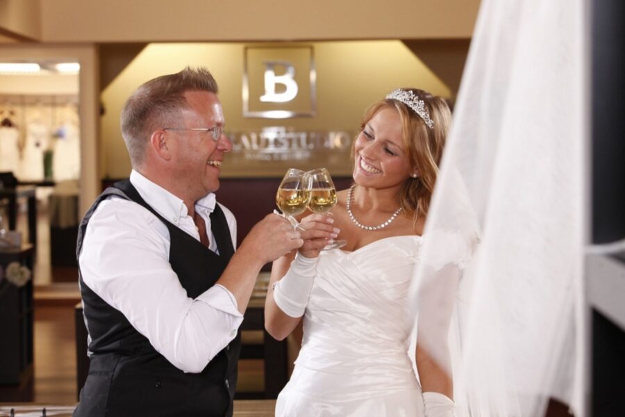 01 Brautstudio Mario Steinberg Northeim Braut Salon 2018 Brautmoden