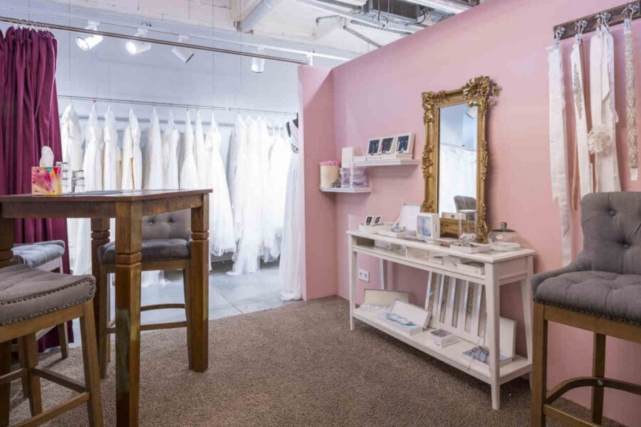 01 Crusz Berlin Braut Salon 2018 Brautmoden Abendmoden Braeutigammoden