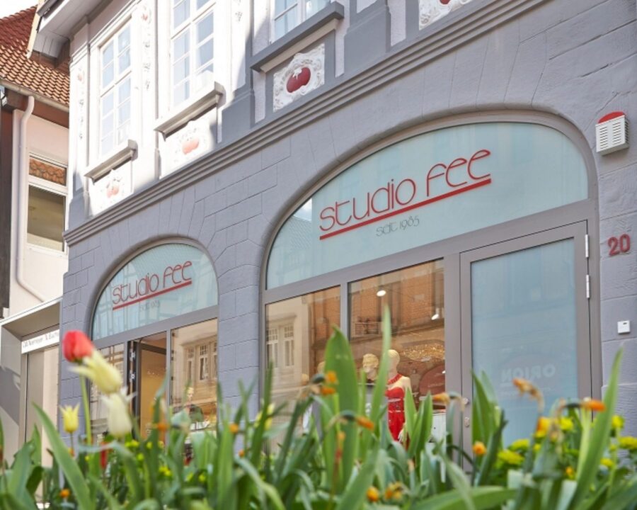 01 Studio Fee Hameln Braut Salon 2018 Brautmoden Abendmoden Braeutigammoden