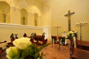 16 04 Relais Chateaux Hotels 2020 Schlosshotel Burg Schlitz Hohen Demzin Kapelle