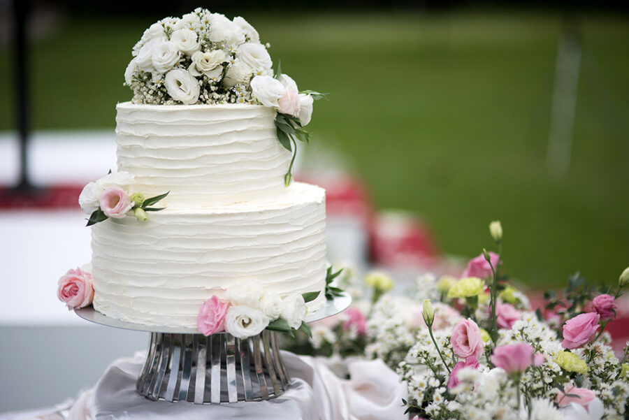 Beautiful wedding cake, close up of cake and blur background, selective focus.