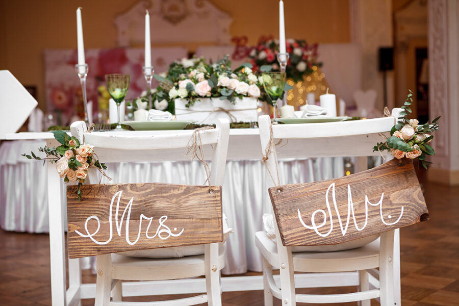 Mr. & Mrs. Sign on the chair