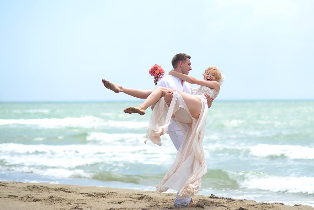 303 HOCHZEITde Ratgeber Am Hochzeitstag ausgefallene Hochzeitsfotos Ideen iStock 484125004 2018 06