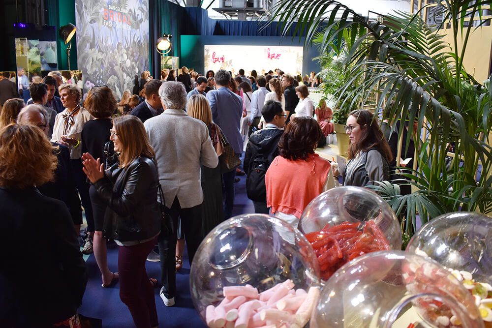 48 HOCHZEITde Ratgeber Aktuelles Barcelona Bridal Fashion Week vip bereich DSC 0392 2018 05