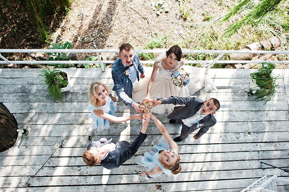 605 HOCHZEITde Ratgeber Am Hochzeitstag mit Familie u Gaesten Hochzeitsfotos Ideen iStock 808168254 2018 06
