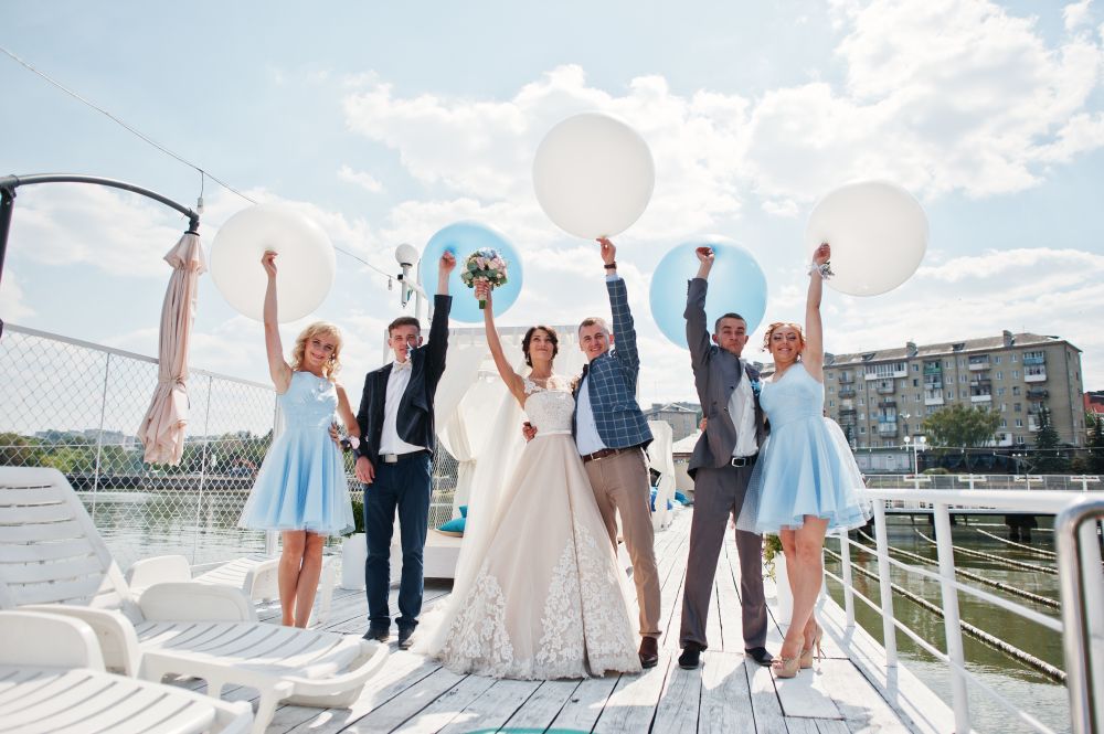 608 HOCHZEITde Ratgeber Am Hochzeitstag mit Familie u Gaesten Hochzeitsfotos Ideen iStock 808155958 2018 06