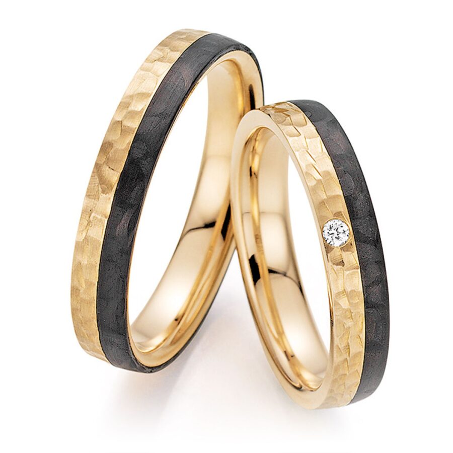 204-Bayer-Kollektion-2018-BayerEheringe_Carbon_88452_Kiss