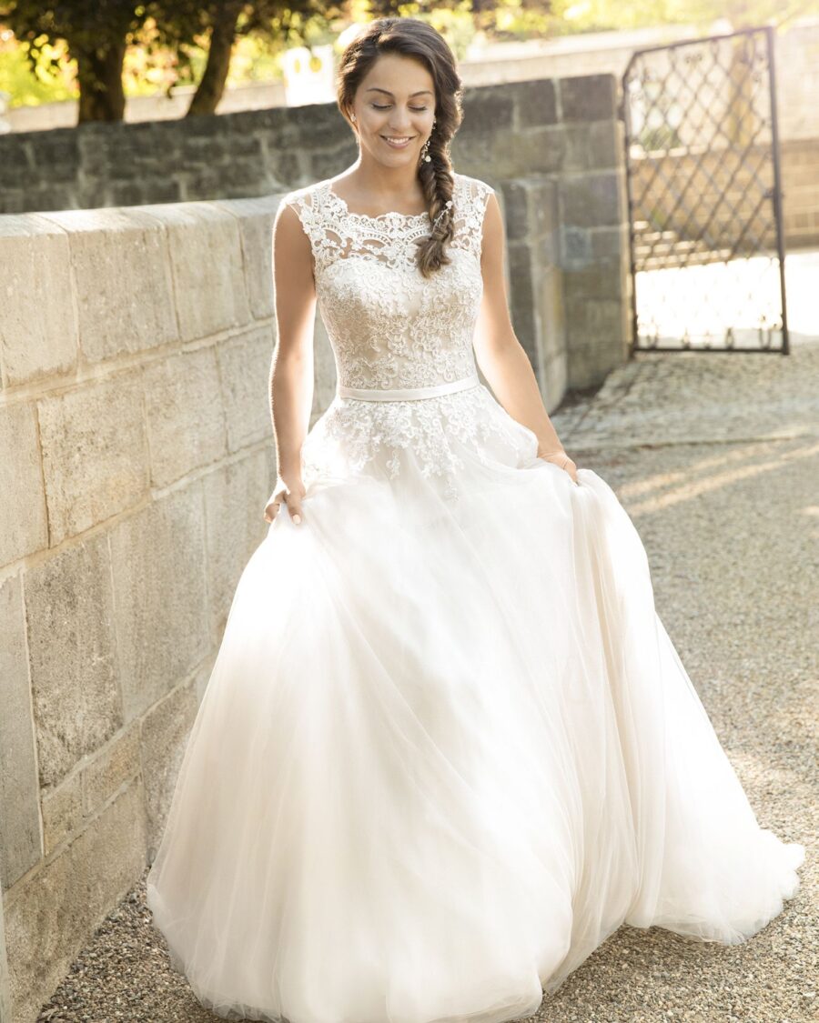 207-Kleemeier-Brautmode-Brautkleid-Kollektion-2018-11625_ELVIRA_MIT_SCHLEPPE