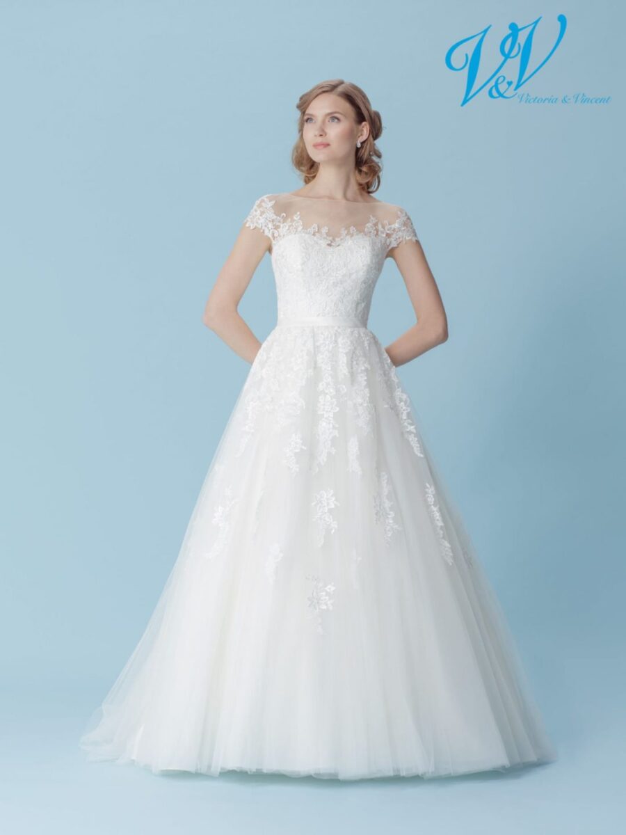 218 Victoria Vincent Brautmoden Brautkleider Kollektion 2018 V7063 Henriikka