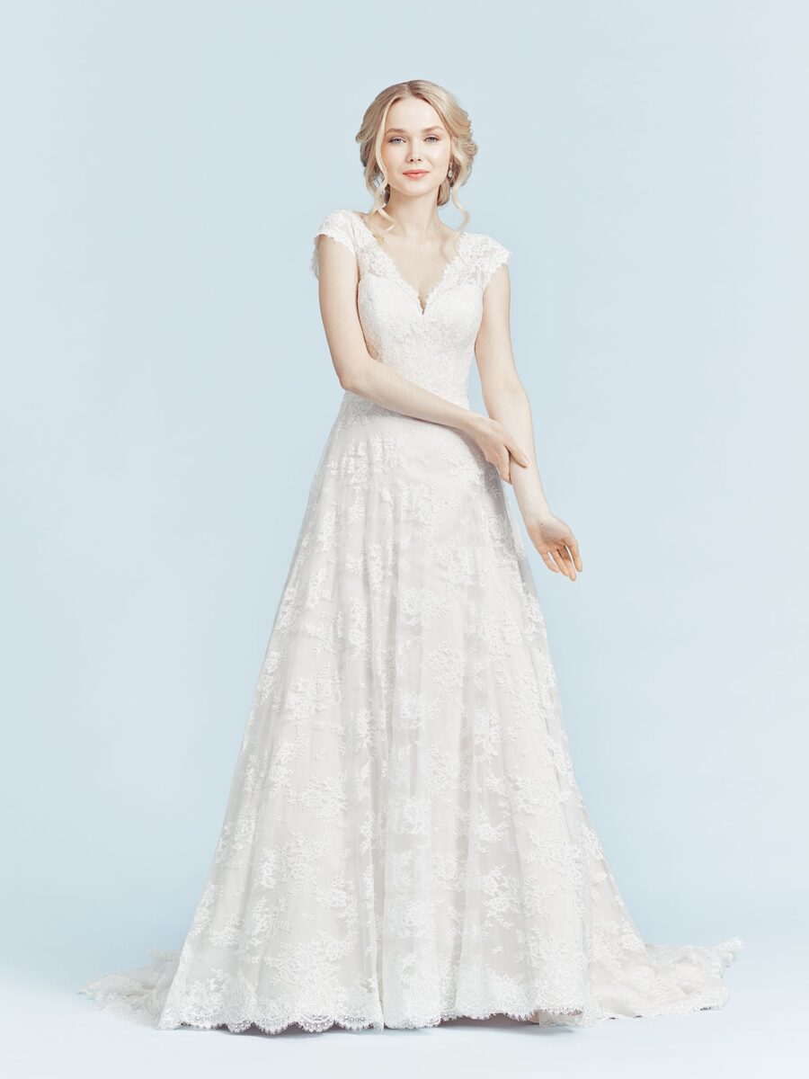 313-Victoria-Vincent-Brautmode-Brautkleid-Kollektion-2019-V7749-1-Julia