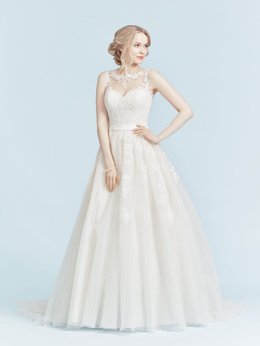 329-Victoria-Vincent-Brautmode-Brautkleid-Kollektion-2019-V7758-1-Joleen