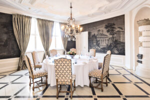 0403-ALTHOFF-Hotel-Celle-Fuerstenhof-Hochzeitslocation-2018-Philip-Zintarra-140327-028Tapetenzimmer