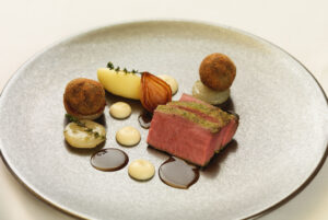 0804-ALTHOFF-Hotel-London-St-James-Hochzeitslocation-2018-Saddle-of-lune-valley-lamb