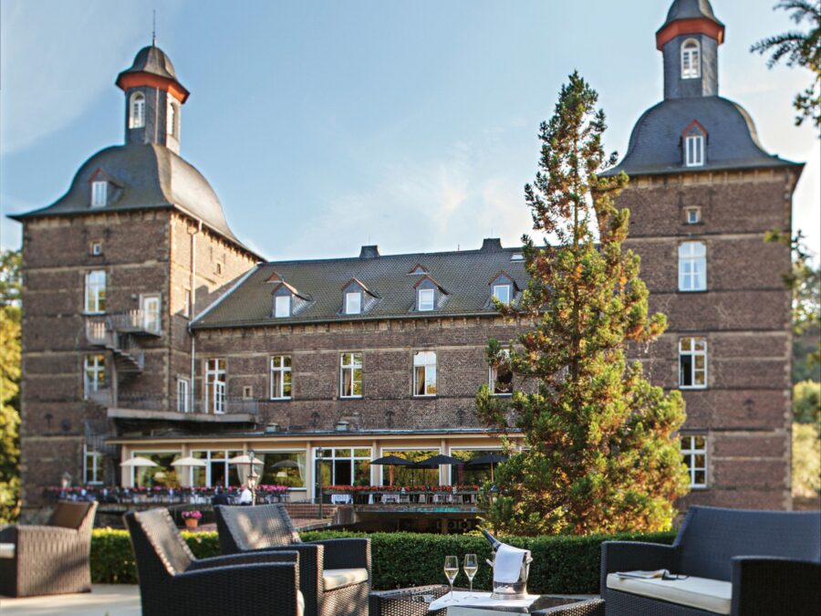 0711-Feine-Privat-Hotels-2018-Schlosshotel-Hugenpoet-RGB