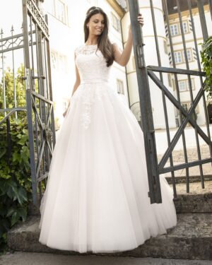 210-Kleemeier-Valerie-Brautmode-Brautkleid-Kollektion-2019-13207-HEIDI-BODENLANG