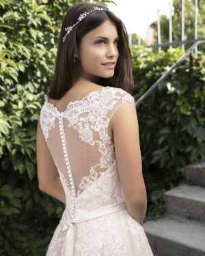 211-Kleemeier-Valerie-Brautmode-Brautkleid-Kollektion-2019-13207-HEIDI-BODENLANG-RUECKEN