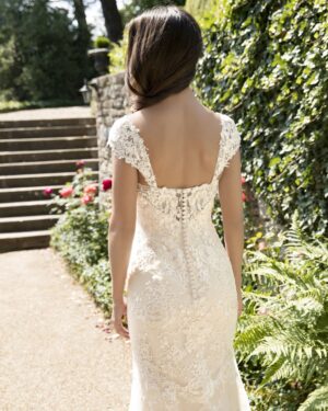 220-Kleemeier-Valerie-Brautmode-Brautkleid-Kollektion-2019-13635-HELEN-MIT-SCHLEPPE-RUECKEN