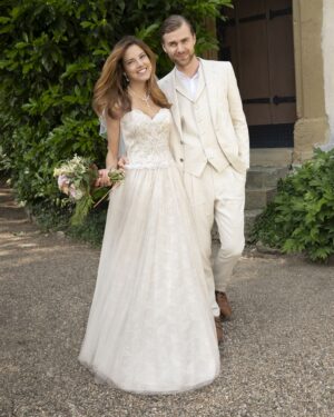 245-Kleemeier-Valerie-Brautmode-Brautkleid-Kollektion-2019-13811-GUDRUN-MIT-SCHLEPPE