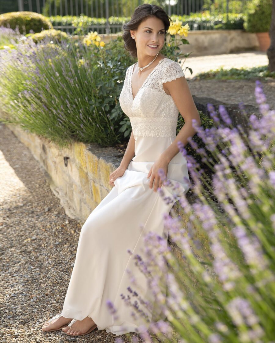 257-Kleemeier-Valerie-Brautmode-Brautkleid-Kollektion-2019-13905-HANJA-MIT-SCHLEPPE