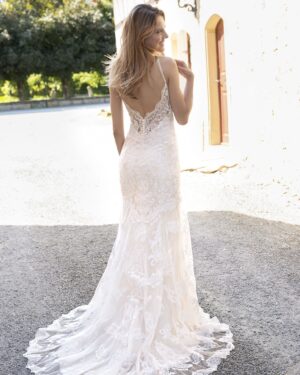 261-Kleemeier-Valerie-Brautmode-Brautkleid-Kollektion-2019-13975-HERA-MIT-SCHLEPPE-RUECKEN