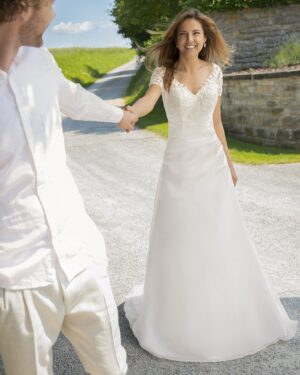 276-Kleemeier-Valerie-Brautmode-Brautkleid-Kollektion-2019-14425-HEIDRUN-MIT-SCHLEPPE