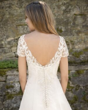 277-Kleemeier-Valerie-Brautmode-Brautkleid-Kollektion-2019-14425-HEIDRUN-MIT-SCHLEPPE-RUECKEN