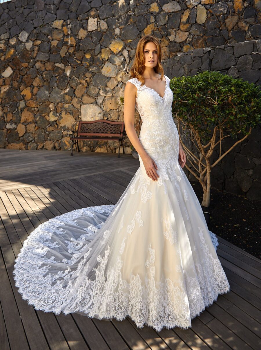 130 Euro Mode Donner Brautmoden Brautkleider Kollektion 2019 Diane Legrand I 7526 9