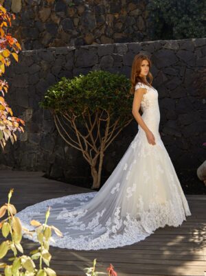 131 Euro Mode Donner Brautmoden Brautkleider Kollektion 2019 Diane Legrand I 7526 1