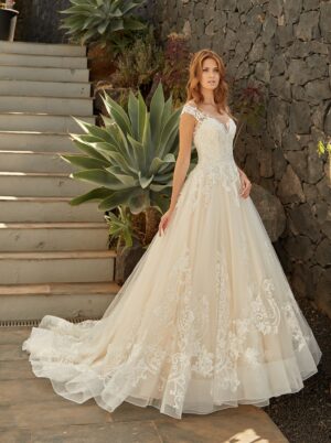 135 Euro Mode Donner Brautmoden Brautkleider Kollektion 2019 Diane Legrand I 7534 6