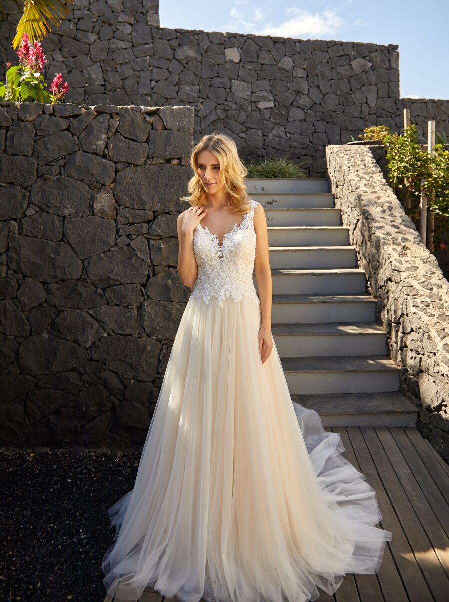 140 Euro Mode Donner Brautmoden Brautkleider Kollektion 2019 Diane Legrand I 7535 7