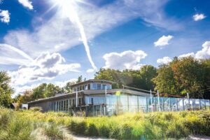 18 02 Relais Chateaux Hotels 2020 Weissenhaus Grand Village Resort Spa Restaurant Bootshaus am Meer