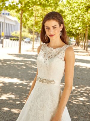 202 Euro Mode Donner Brautmoden Brautkleider Kollektion 2019 Novabella 30302 18EM02 2