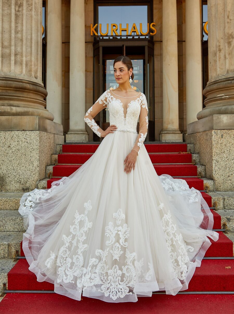 212 Euro Mode Donner Brautmoden Brautkleider Kollektion 2019 Novabella 30312 73805NB