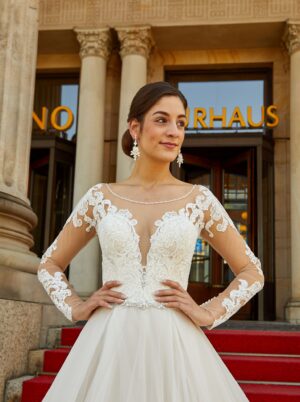 214 Euro Mode Donner Brautmoden Brautkleider Kollektion 2019 Novabella 30312 73805NB 2