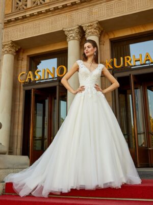 217 Euro Mode Donner Brautmoden Brautkleider Kollektion 2019 Novabella 30314 73969NB 2