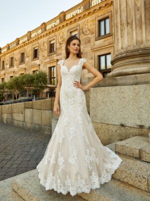 222 Euro Mode Donner Brautmoden Brautkleider Kollektion 2019 Novabella 30316 18EM08 1