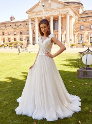 226 Euro Mode Donner Brautmoden Brautkleider Kollektion 2019 Novabella 30318 73163NB 1