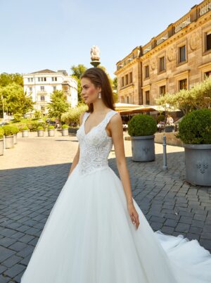 250 Euro Mode Donner Brautmoden Brautkleider Kollektion 2019 Novabella 30328 81257NB 2