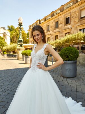 251 Euro Mode Donner Brautmoden Brautkleider Kollektion 2019 Novabella 30328 81257NB 3