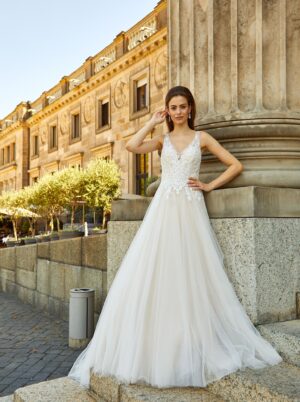 254 Euro Mode Donner Brautmoden Brautkleider Kollektion 2019 Novabella 30329 81310NB 1