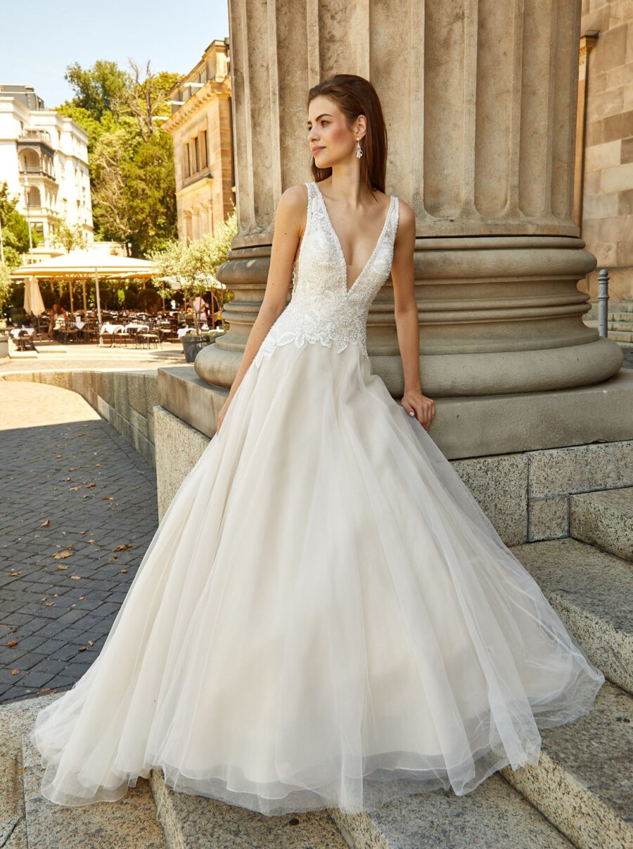 275 Euro Mode Donner Brautmoden Brautkleider Kollektion 2019 Novabella 30345 81734NB