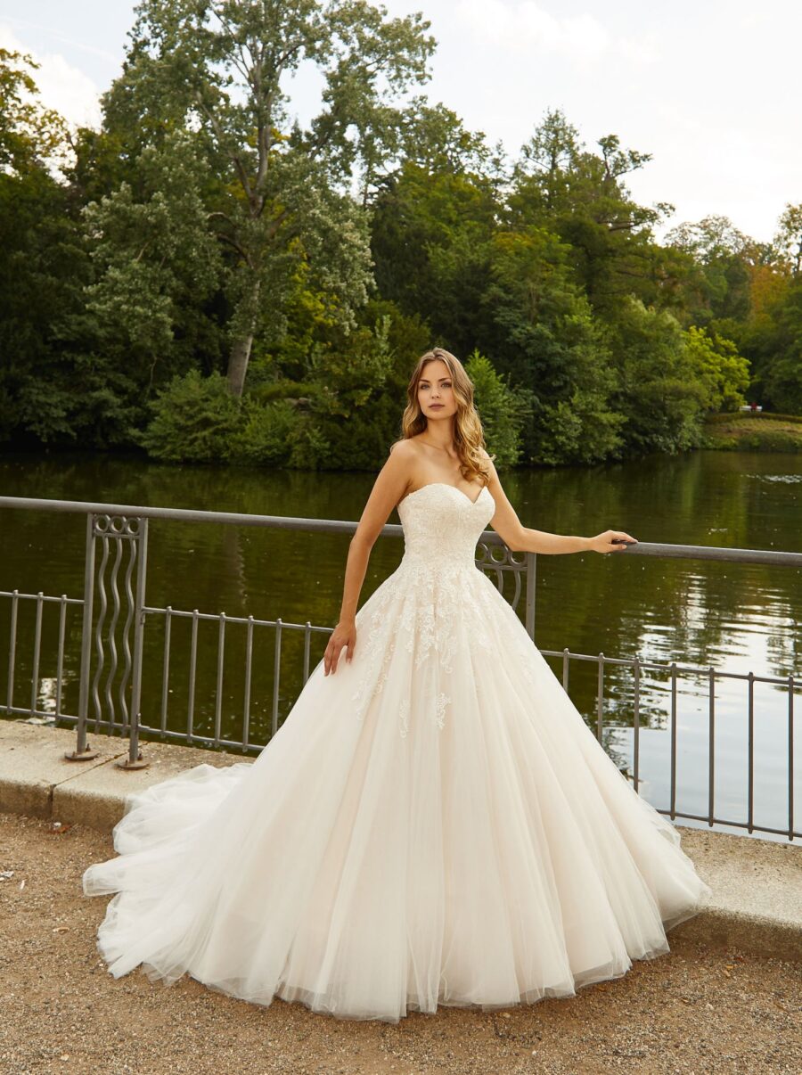 311 Euro Mode Donner Brautmoden Brautkleider Kollektion 2019 De Luxe Lisa Donetti 50209 GE1813 1