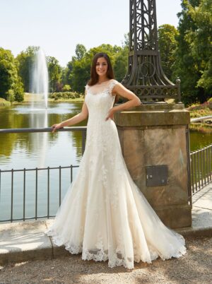 321 Euro Mode Donner Brautmoden Brautkleider Kollektion 2019 De Luxe Lisa Donetti 50248 GE1836