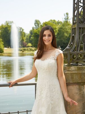 322 Euro Mode Donner Brautmoden Brautkleider Kollektion 2019 De Luxe Lisa Donetti 50248 GE1836 2