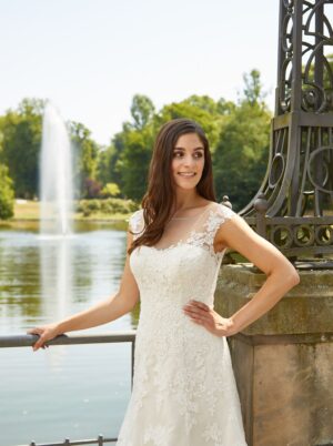 324 Euro Mode Donner Brautmoden Brautkleider Kollektion 2019 De Luxe Lisa Donetti 50248 GE1836 3