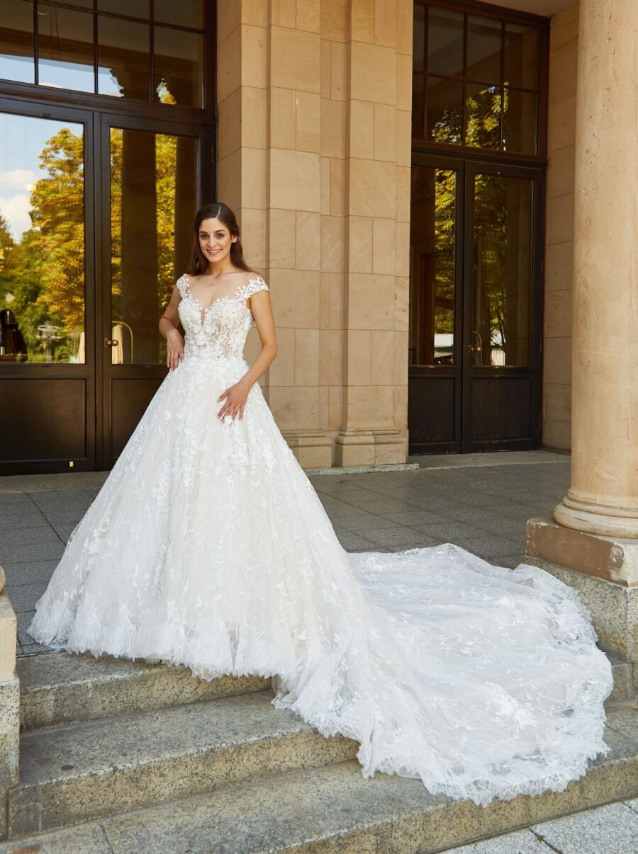 328 Euro Mode Donner Brautmoden Brautkleider Kollektion 2019 De Luxe Lisa Donetti 50254 GE1842