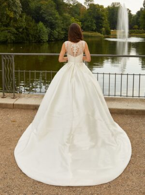 333 Euro Mode Donner Brautmoden Brautkleider Kollektion 2019 De Luxe Lisa Donetti 50255 GE1843 2