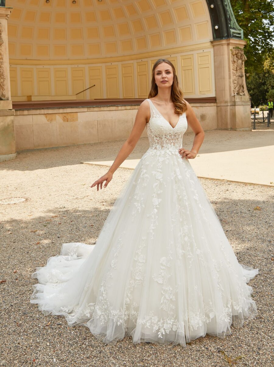 337 Euro Mode Donner Brautmoden Brautkleider Kollektion 2019 De Luxe Lisa Donetti 50260 GE1849