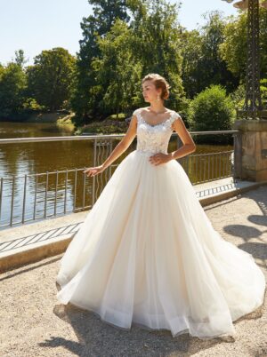 357 Euro Mode Donner Brautmoden Brautkleider Kollektion 2020 De Luxe Lisa Donetti 50311 1