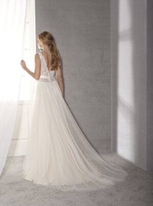 106 Novia Dart Brautmoden Brautkleid Kollektion 2019 Africa 272